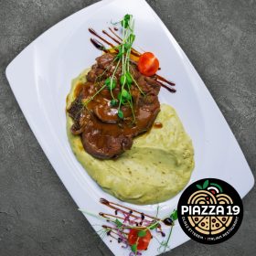   Vitello Osso Buco / Borjúcsonttal sült omlós hús zöldséges raguval, pestós burgonyapürével