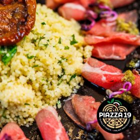  Marhahús carpaccio parmezánforgáccsal, tabbouleh salátával